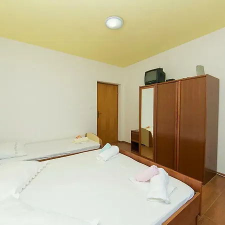 Apartmani Jurica I Ankica Brela Exterior photo