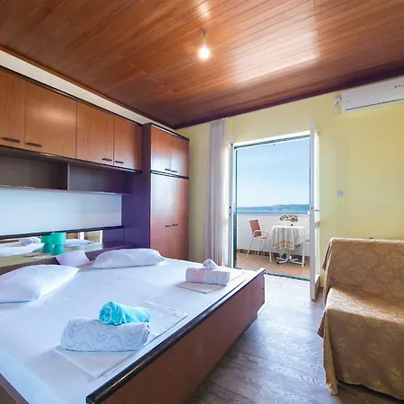 Apartmani Jurica I Ankica Brela Exterior photo